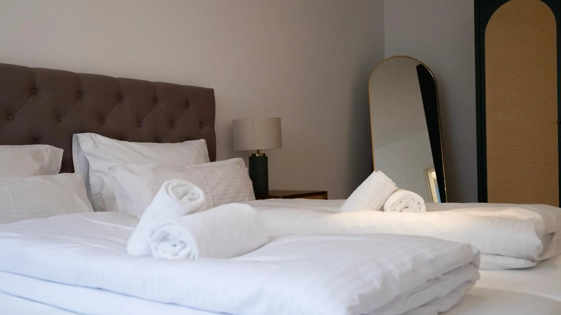 Apartment Eleganz Im Herzen Von Schwabing Munich Germany