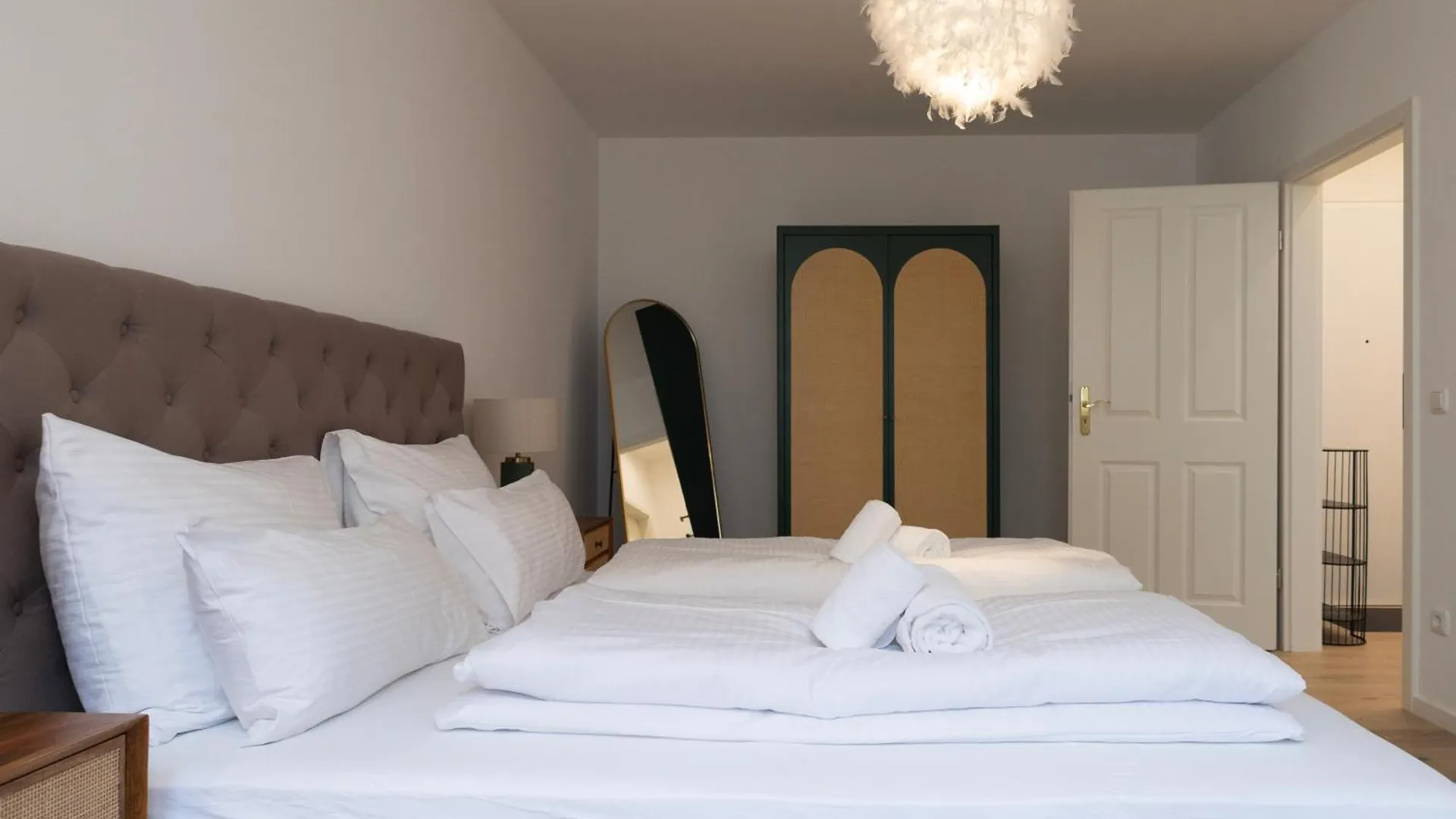 アパート Eleganz Im Herzen Von Schwabing ミュンヘン
