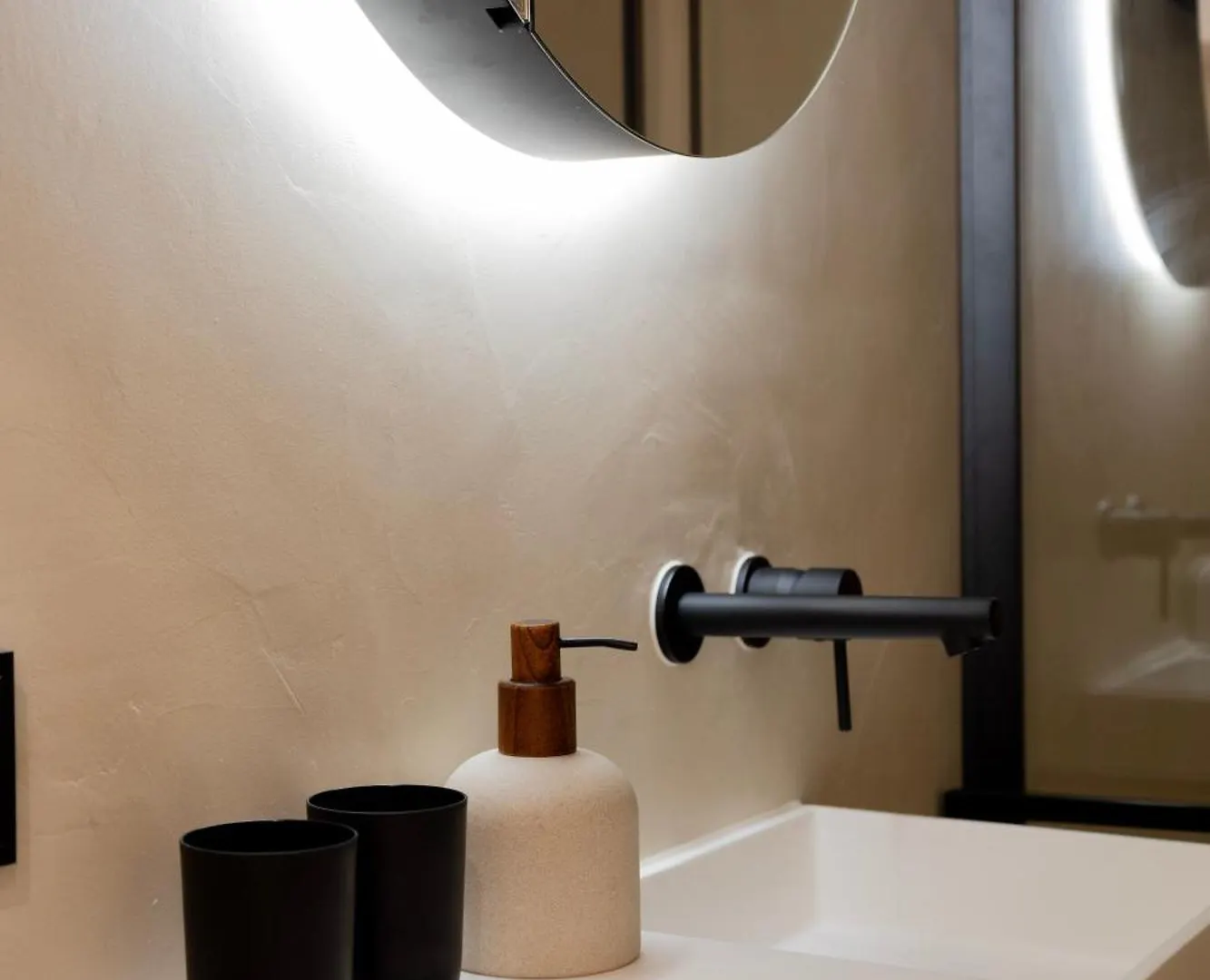 アパート Eleganz Im Herzen Von Schwabing ミュンヘン