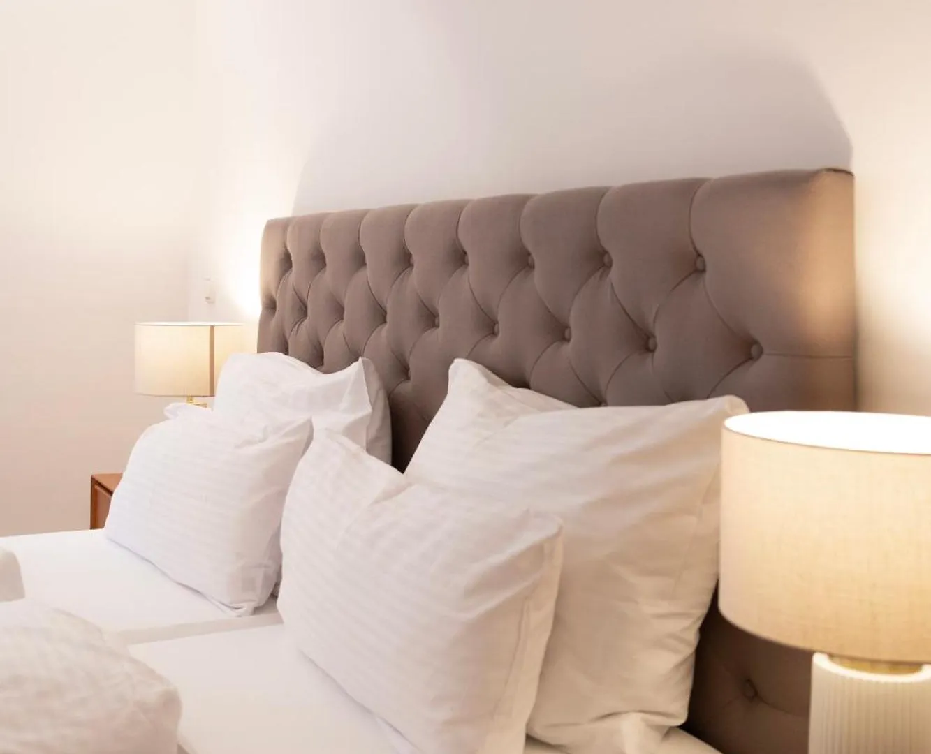アパート Eleganz Im Herzen Von Schwabing ミュンヘン ドイツ